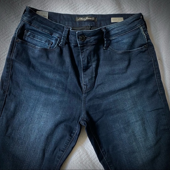 High-Rise Super Skinny Jeans. - Picture 2 of 7